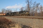 NS 4032 takes train 12G past MP 116